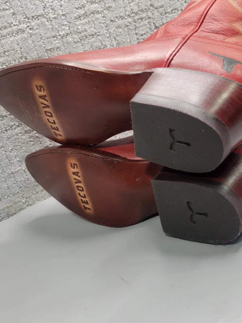 Tecovas The Abby Women's Size US 7.5B Crimson Cowhide Cowgirl Boots.